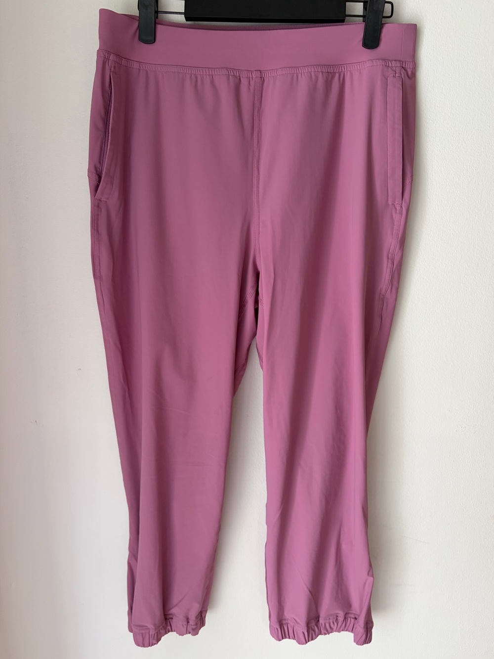 63. Size 8 LULULEMON Mauve Adapted State Joggers